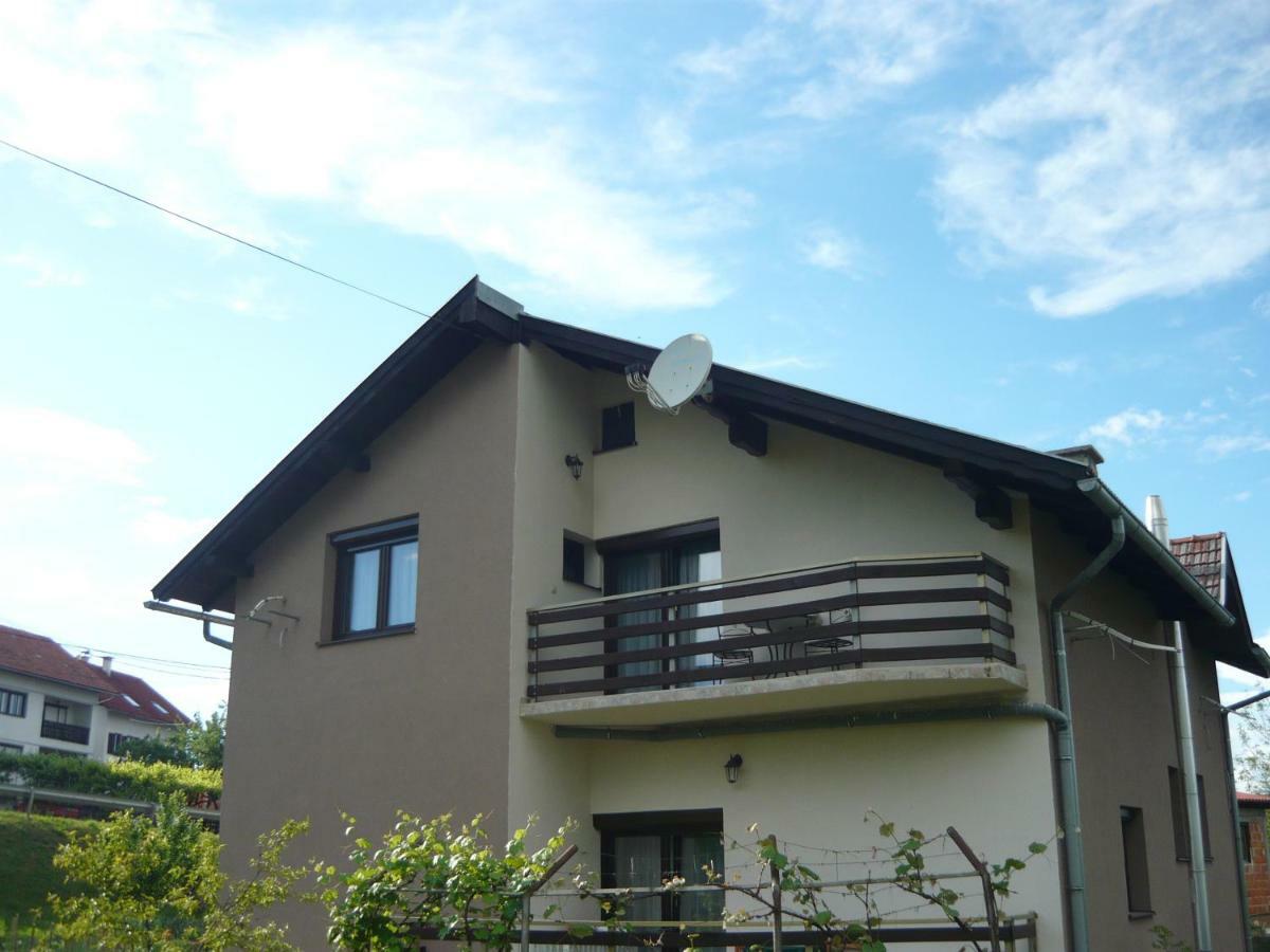 Guest House Tena Slunj Exterior photo